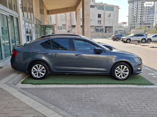 סקודה אוקטביה