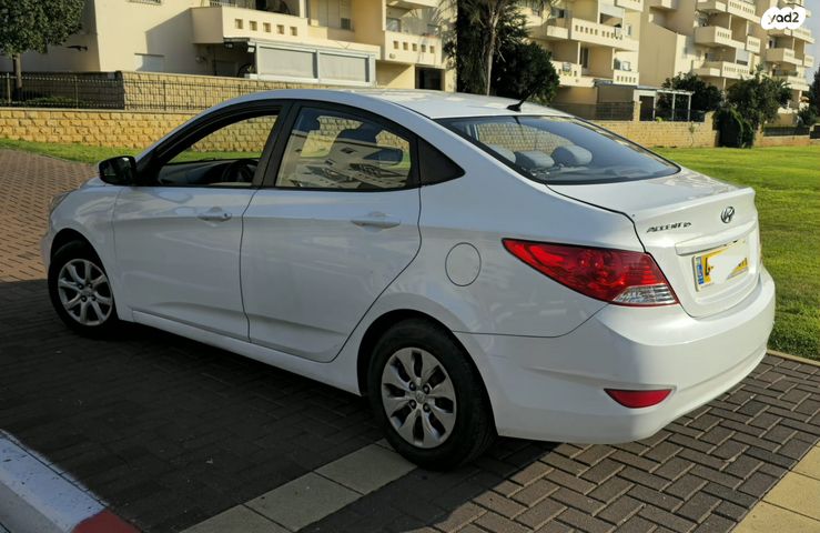 יונדאי אקסנט i25