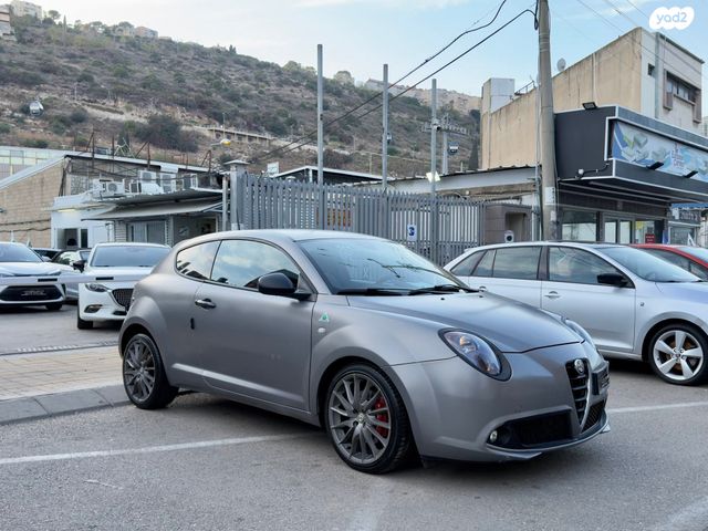 אלפא רומיאו מיטו