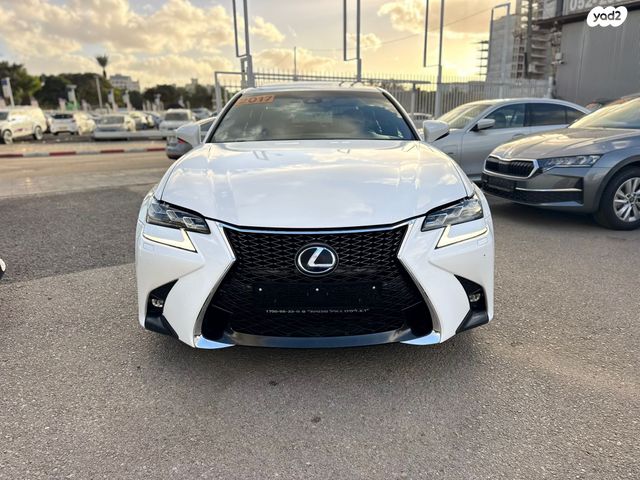 לקסוס GS
