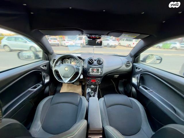 אלפא רומיאו מיטו