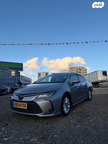 טויוטה קורולה