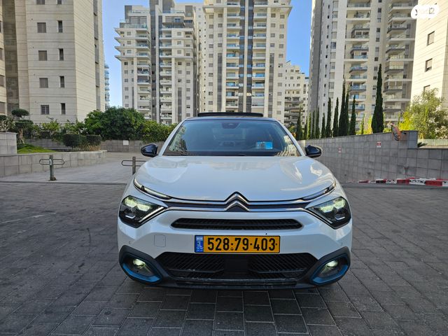 סיטרואן e-C4 X