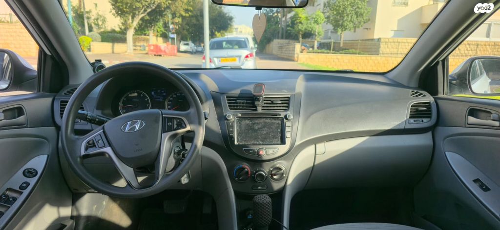 יונדאי אקסנט i25