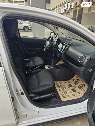 מיצובישי ספייס סטאר