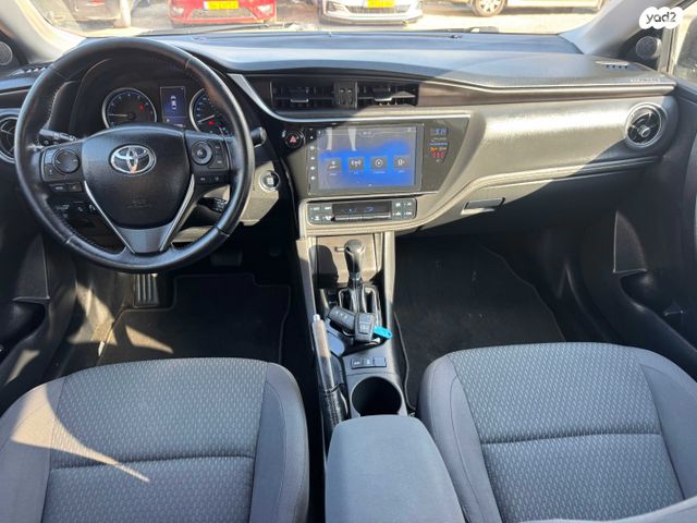 טויוטה קורולה