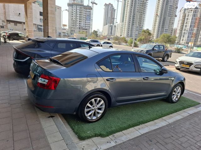 סקודה אוקטביה