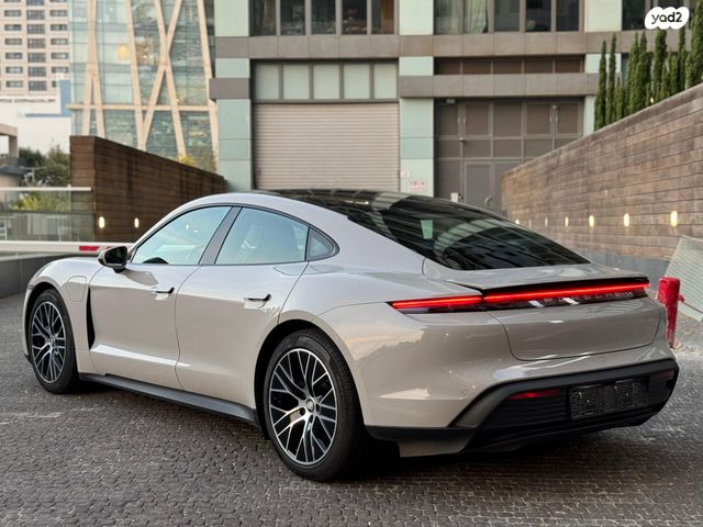 פורשה טייקן