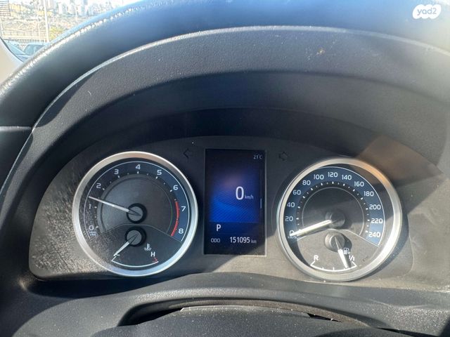 טויוטה קורולה