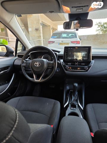 טויוטה קורולה