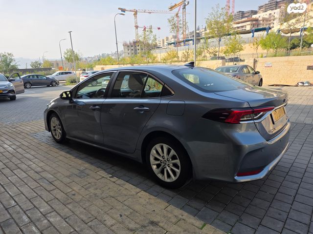 טויוטה קורולה