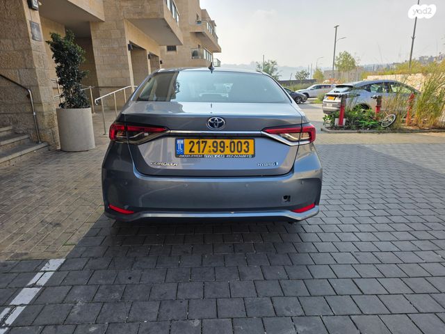 טויוטה קורולה