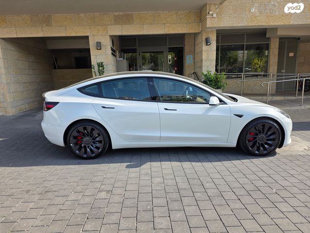 מודעת רכב טסלה מודל 3 2