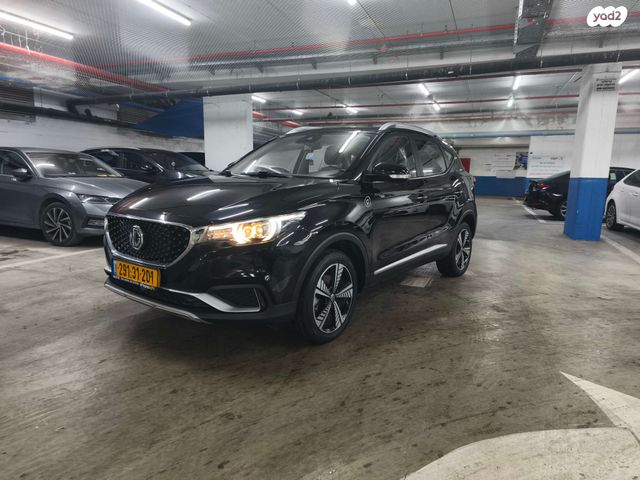 מודעת רכב אם ג'י ZS