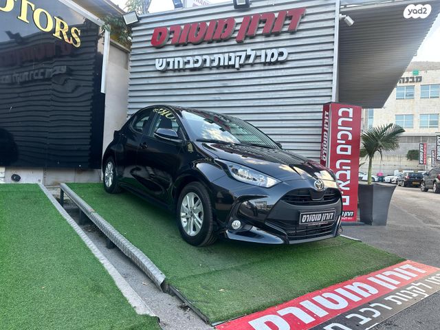 טויוטה יאריס