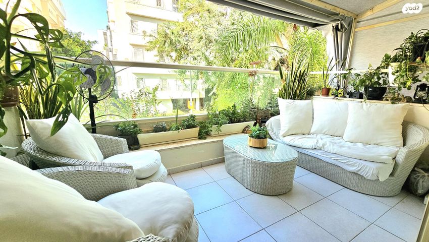 טרומפלדור 13