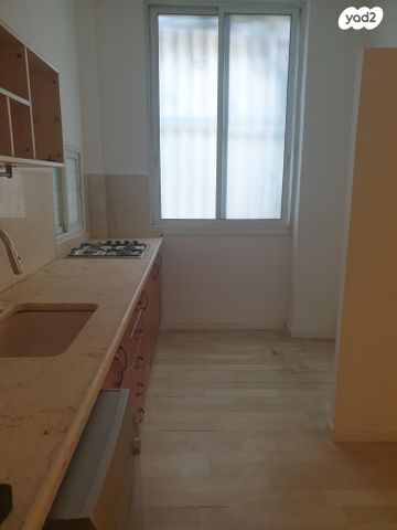 דירה, הרא"ה 70, שכונת הלל, רמת גן