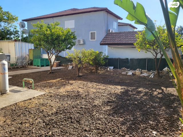 דו משפחתי, המשושים 25, אפק, קצרין