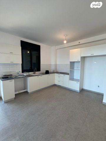 דירה, נעמי שמר 3, דרום חדש, פארק הים, בת ים