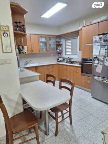 דירה, ההגנה 46, קרית דוד, רחובות