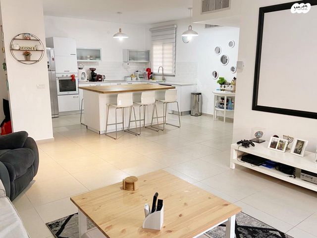 דירה, אהבת אדם 68, שרונה, כפר יונה