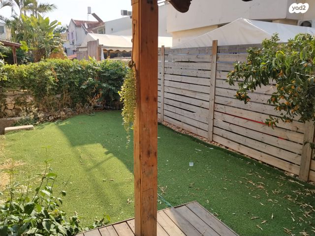 בית פרטי/ קוטג', גולדנברג 6, שכונת האוצר, חדרה