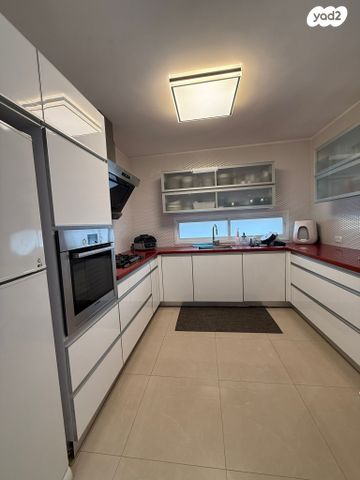 דירה, שדרות אמנון ותמר 8, גני הרצליה, הרצליה