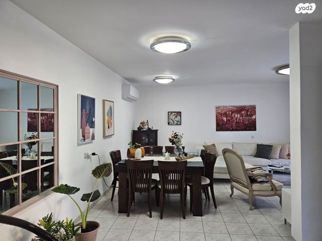 דירת גן, צאלון 430, נוף כינרת, טבריה