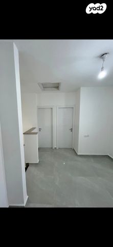 בית פרטי/ קוטג', לישנסקי 12, נווה מנחם, באר שבע