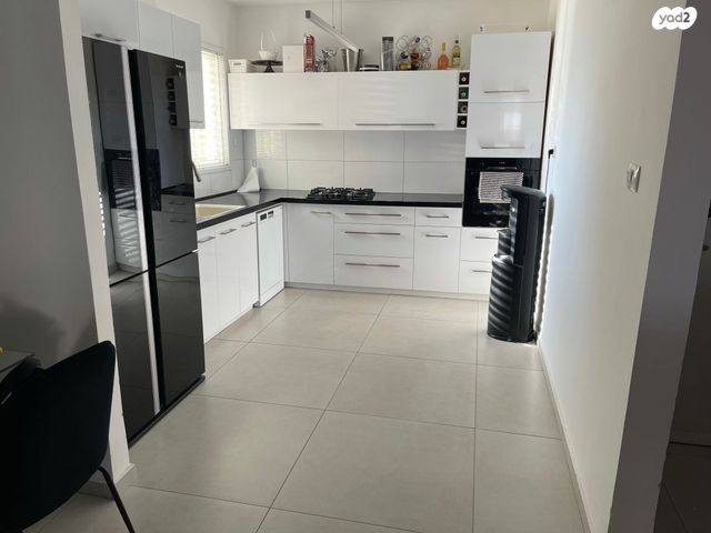 טרומפלדור 6