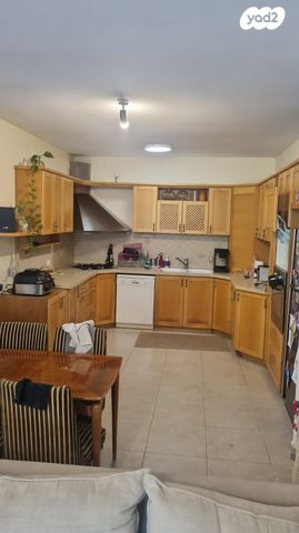 דירת גן, המחתרות 20, 2003, רעננה