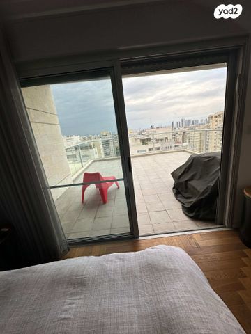 גג/ פנטהאוז, שדרות האלונים 7, פארק המושבה, באר יעקב