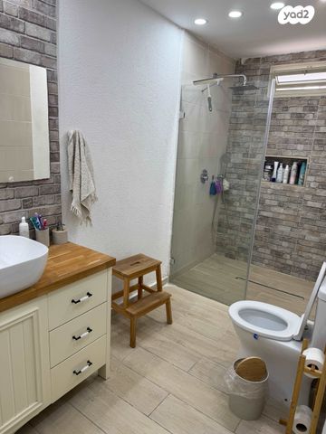 דירת גן, התבור 9, יצחק רבין, צפת