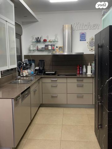 דירה, הרצל 104, עיר, מרכז העיר, נהריה