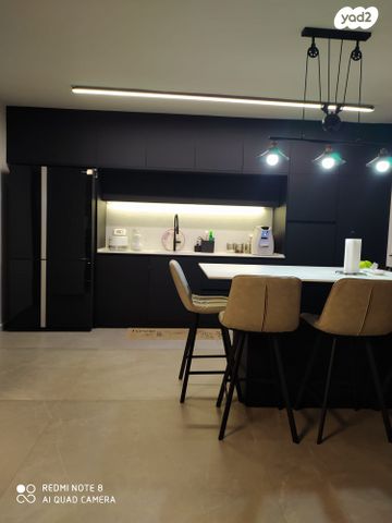 מעפילי אגוז 94