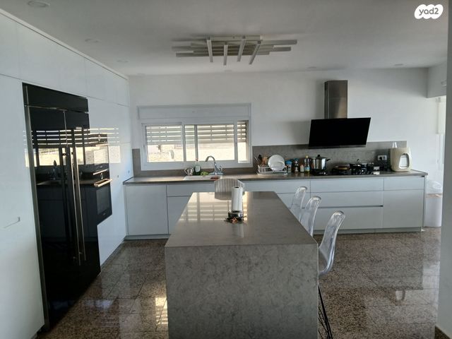 דירת גן, אחד העם 11, קרית שמואל, טבריה