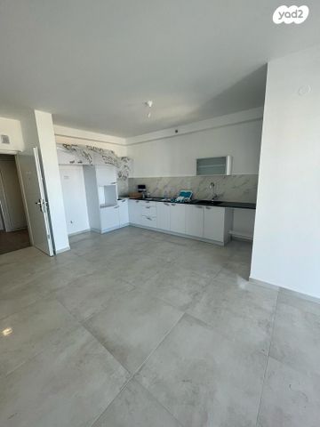 דירה, נעמי שמר 9, גלי ים, קרית ים