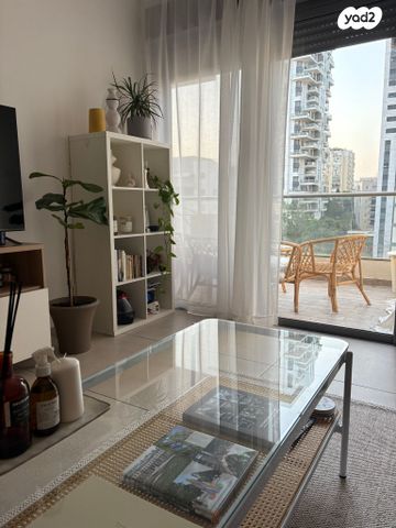 דירה, הררי 5, נווה יהושע, ערמונים, רמת גן