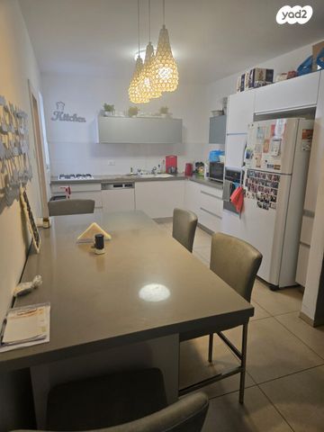 דירה, הרב אריה לוין 10, קרית שמואל, חיפה