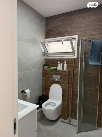 דירה, מבצע נחשון 12, נווה אפק, ראש העין