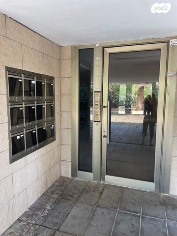 דירה, מנדלי מוכר ספרים 8, קרית נורדאו, נתניה