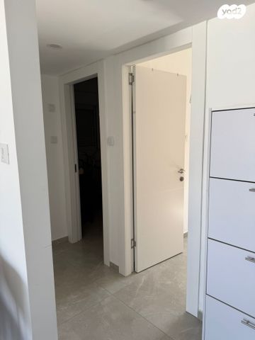 דירה, מבצע נחשון 12, נווה אפק, ראש העין