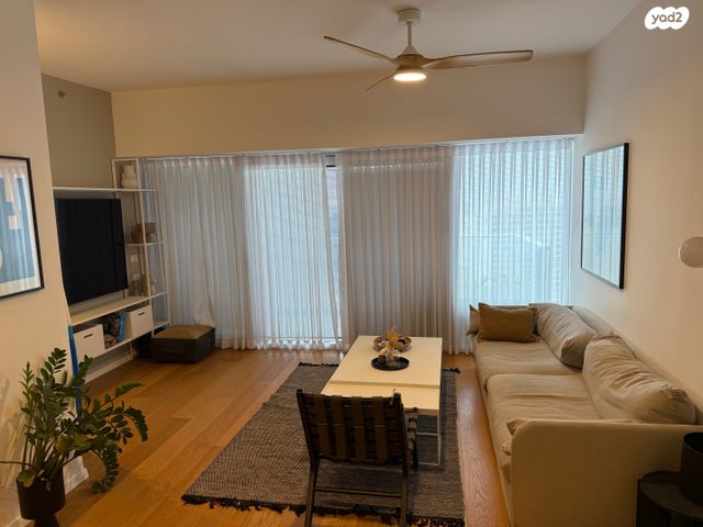 דירה, דרך מנחם בגין 144, מונטיפיורי, הרכבת, תל אביב יפו