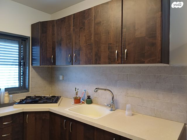 דרך מנחם בגין 22