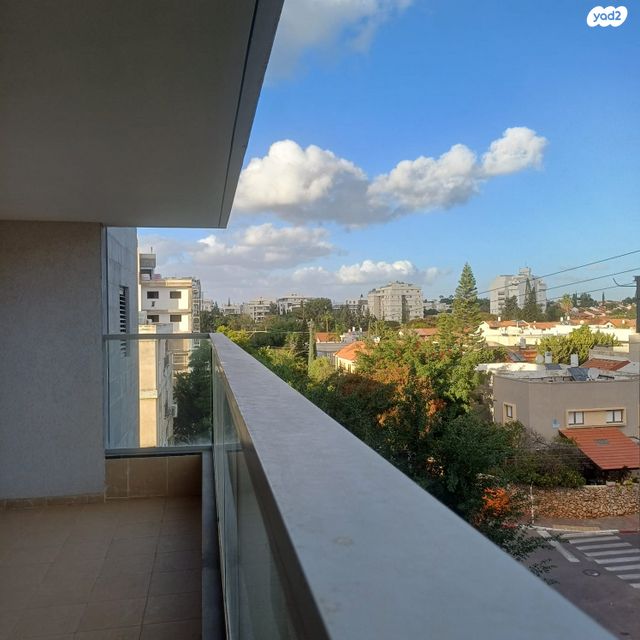 דירה, בן יהודה 72, הרצליה הצעירה, הרצליה