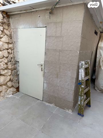 דירת גן, התבור 9, יצחק רבין, צפת