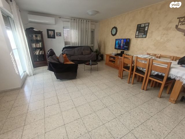 מזכרת בתיה 7