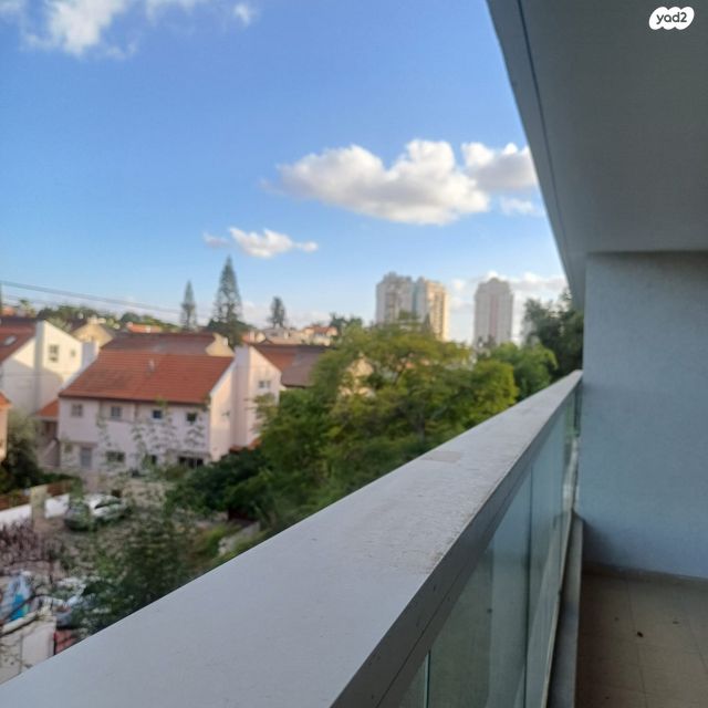 דירה, בן יהודה 72, הרצליה הצעירה, הרצליה