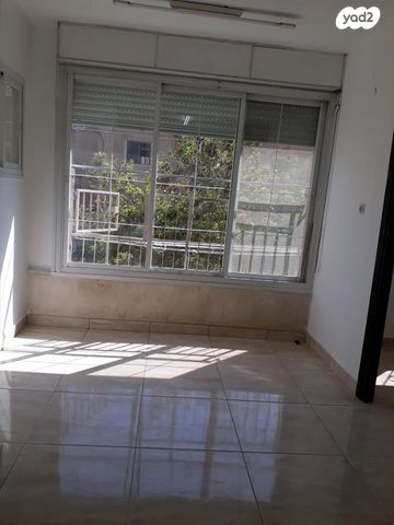 דירה, בורוכוב 41, קרית היובל, ירושלים