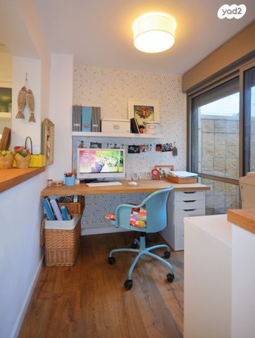 דירת גן, הכרמים 12, וואלי, העמק, נס ציונה